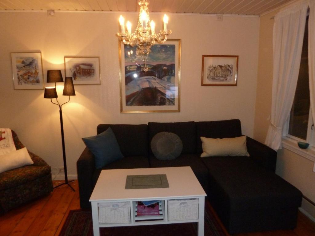 Red Old House Tromso Apartment מראה חיצוני תמונה